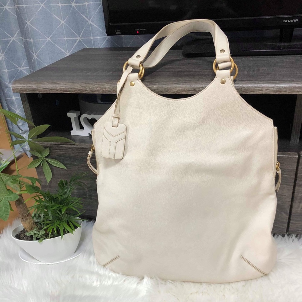 - YSL YVES SAINT LAURENT WHITE TOTE
